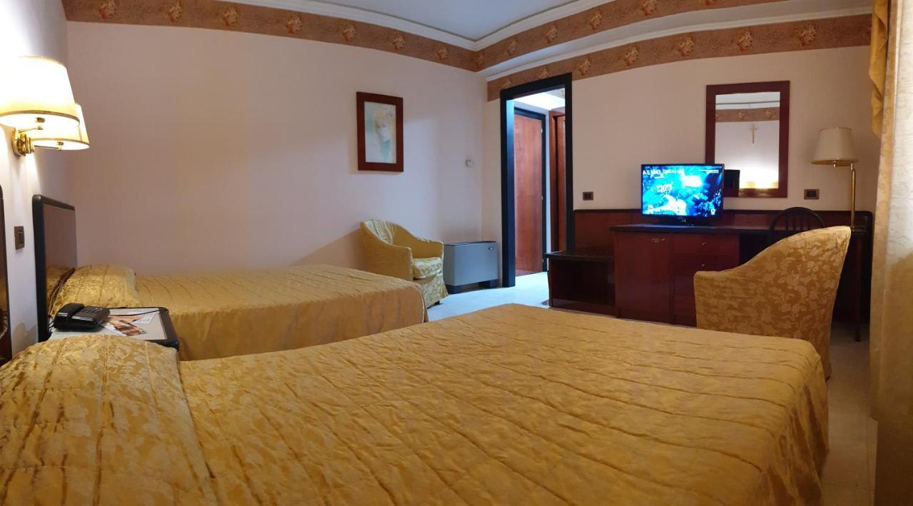 Palahotel Vallenoce Decollatura 外观 照片
